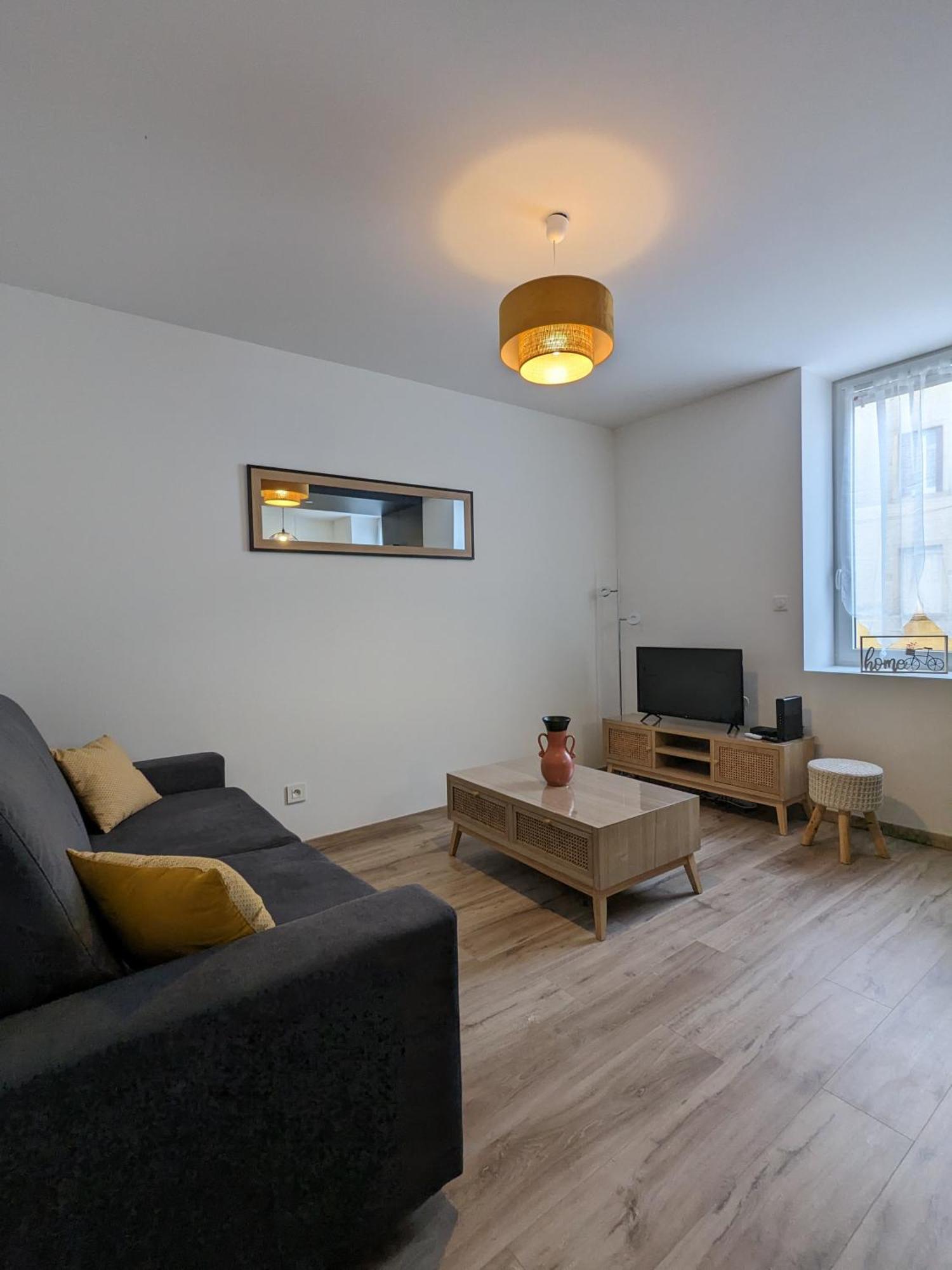 Douceur Roannaise Apartment Roanne Exterior foto